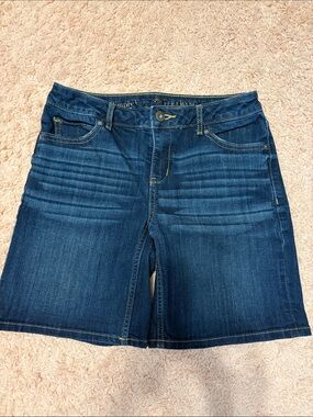 Simply Vera Roll cuff Short Dark Wash size 2